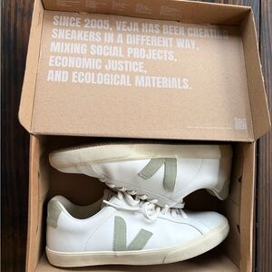 Veja White Esplar Leather Sneakers with Green Details